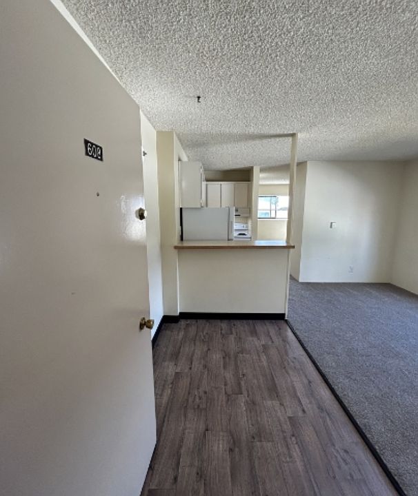 1st image of 4129 11th Ave NE #6008