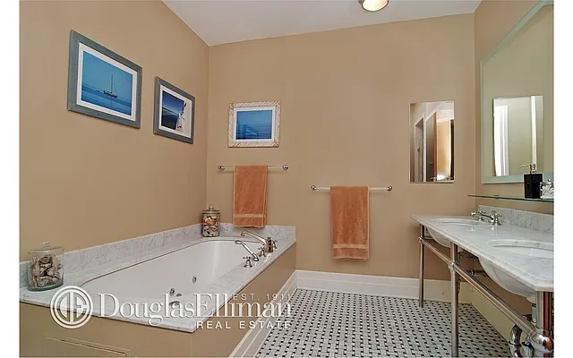 Sold by Douglas Elliman | media 15