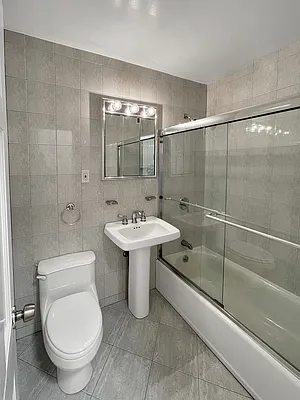 Rented by R New York | media 10