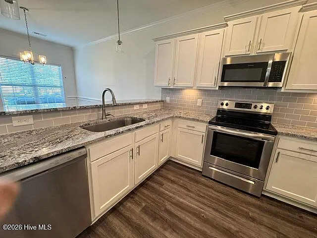 3404 Richter Way #B — Photo 7