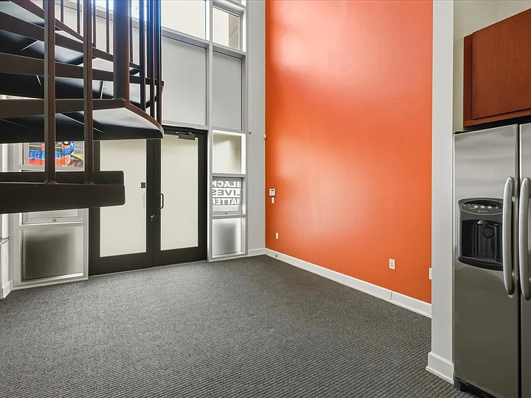 809 Clay St — Photo 16