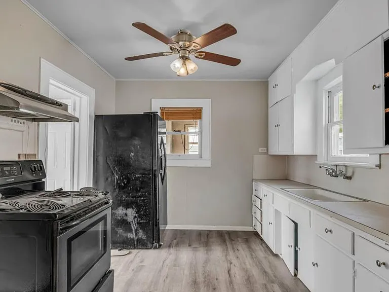 803 N Banks St — Photo 9
