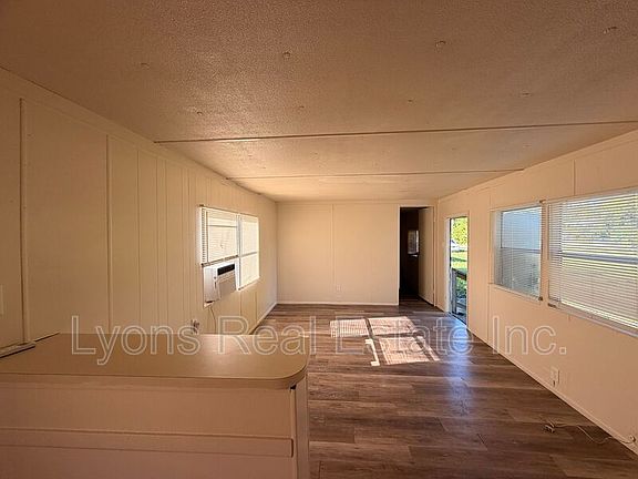 5th image of 8385 Nault Rd