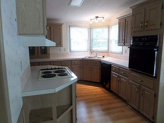 2nd image of 451 Bark Cir
