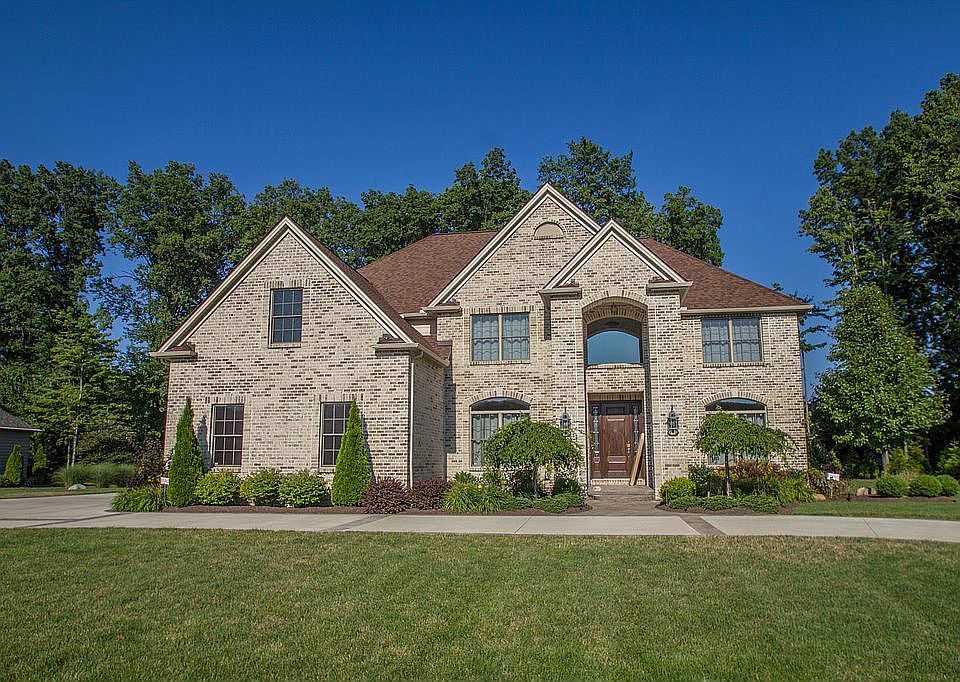 1st image of 1853 Bur Oak Dr