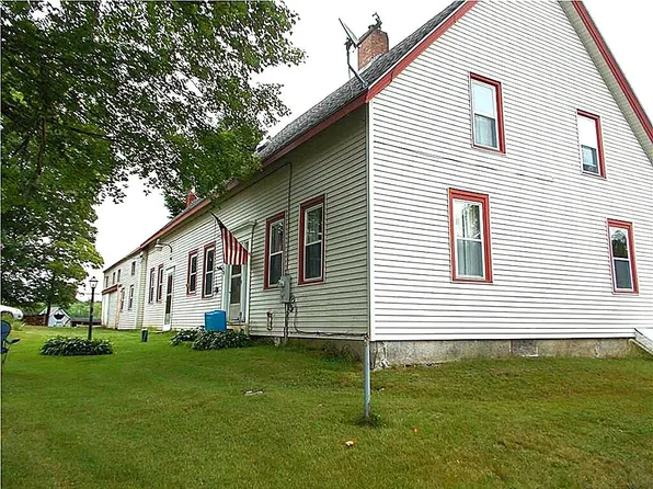 215 Robinson Road, Waldoboro, ME 04572