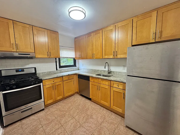 125 A7 4 bed 3 bath with 30 ft deck!