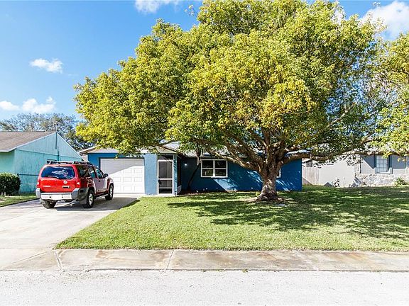 2nd image of 5121 Larch Ln