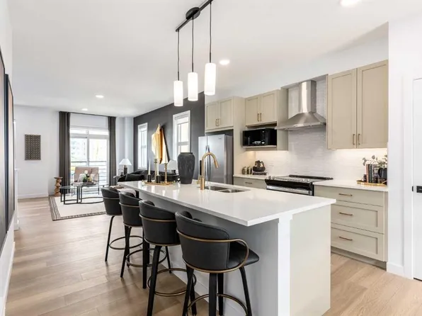 437 SW Alpine Ave SW #801, Calgary, AB T2Y 0Z8