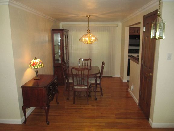 3rd image of 901 Vista Glen Dr