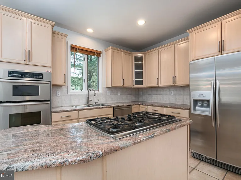 30 Leicester Ct — Photo 10
