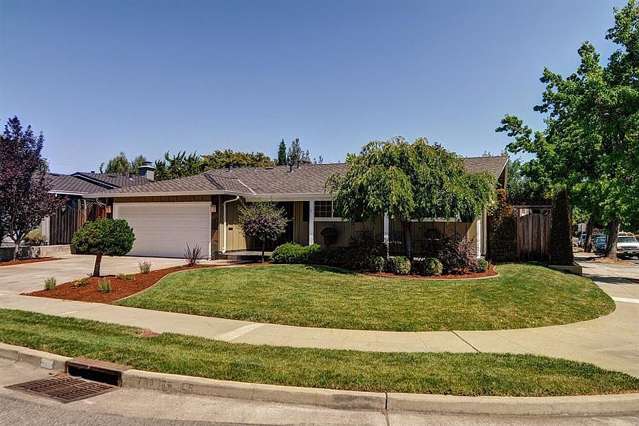 1st image of 245 Thomas Dr