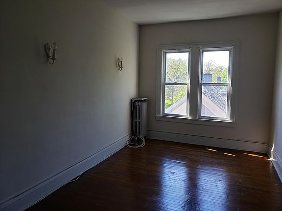 5th image of 1416 Lewis Dr APT 402