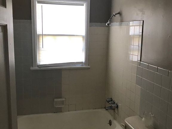 3rd image of 148 Basswood Ave