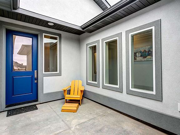 4th image of 11050 W Leilani Dr