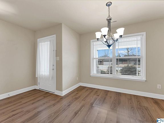 3rd image of 5034 Montauk Trl SE