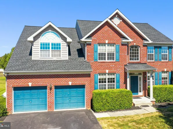 18266 Misty Acres Dr, Hagerstown, MD 21740