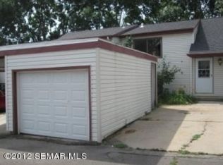 931 40th St NW, Rochester, MN 55901