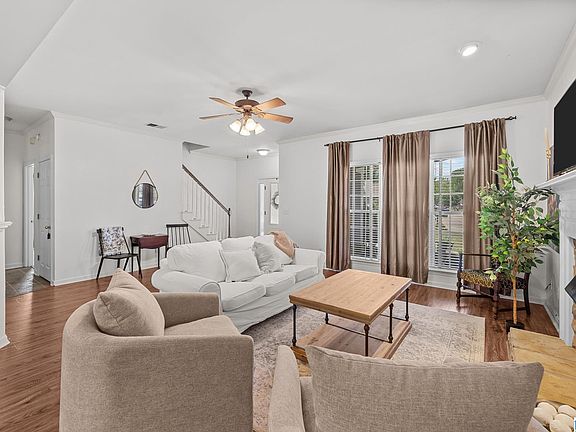 4th image of 466 Cedar Grove Ln