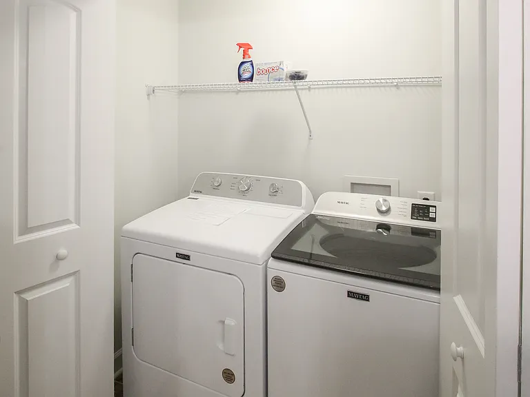 210 Newton Ave — Photo 35