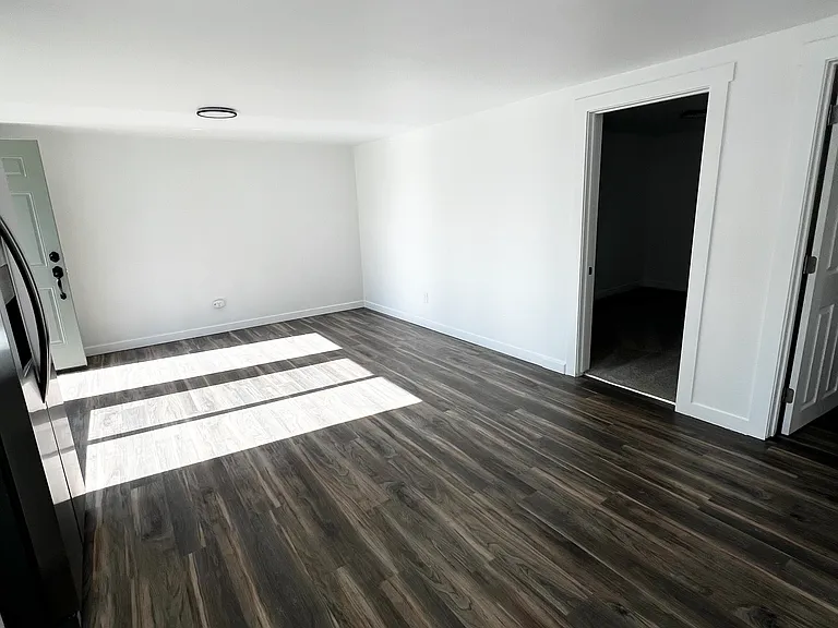 806 S Marion Ave W — Photo 3