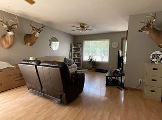 208 N Columbus St, Teutopolis, IL 62467