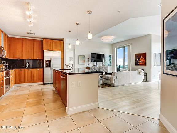 2nd image of 1431 Riverplace Blvd APT 2707