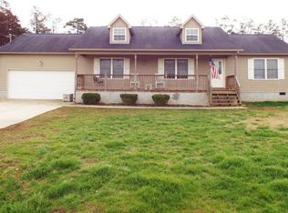 453 Clover Cir, Jacksboro, TN 37757