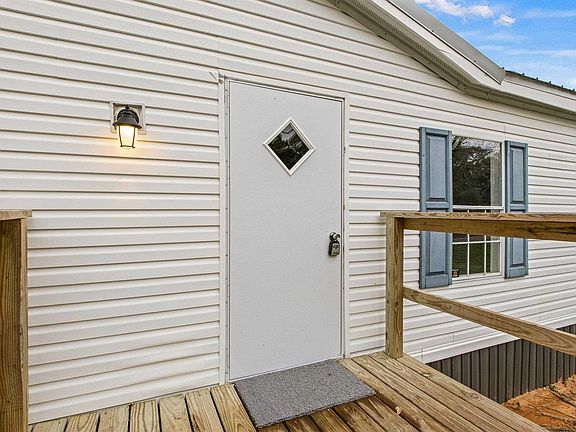 5th image of 4023 Woodfin Cir