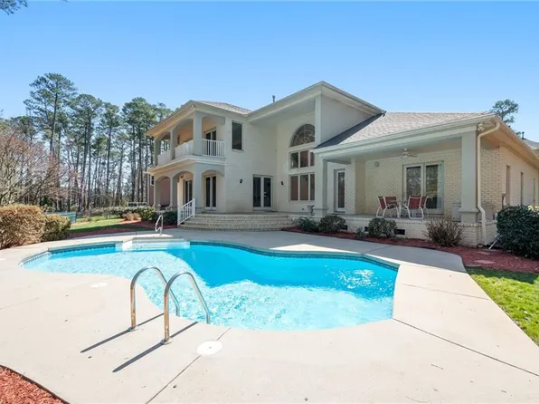 2200 Sisters Walk Ct, Virginia Beach, VA 23454