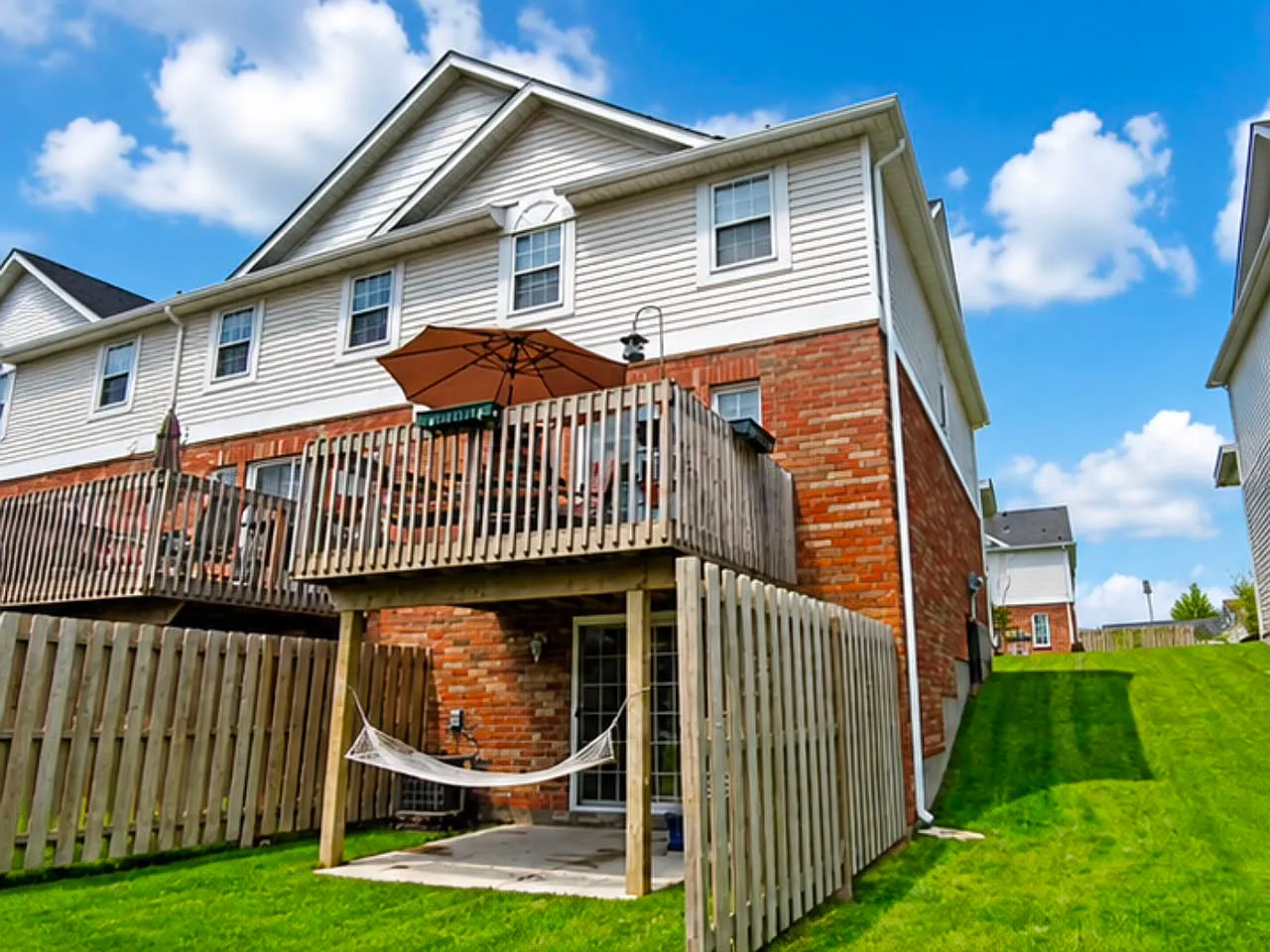 3 bed, 2.5 bath, 1800 sqft, $2,650 — Photo 2