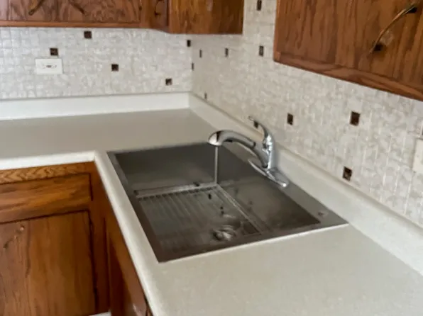 8527 W Bryn Mawr Ave APT 1E, Chicago, IL 60631