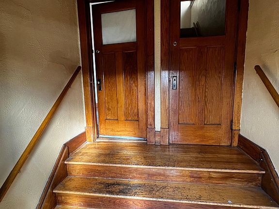 2nd image of 153 Hinman Ave Floor 1