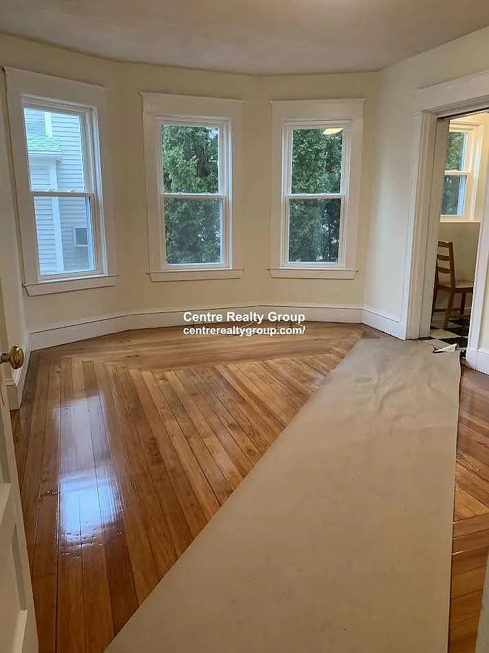 3 bed, $3,300 — Photo 2