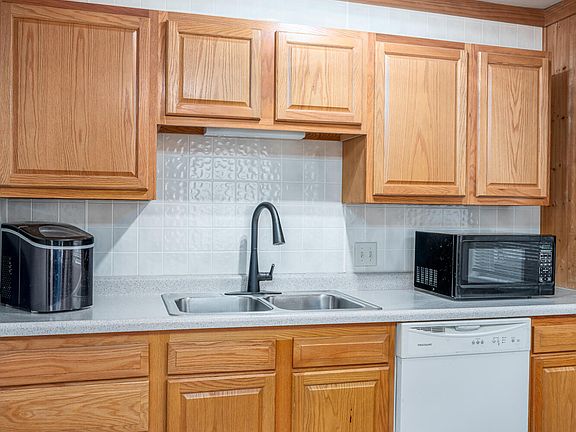 4th image of 3102 W 68th St