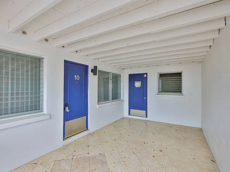 2035 Edgewater Dr #10 — Photo 3