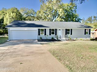 1549 Eastview Dr, Humboldt, TN 38343