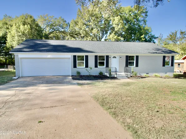 1549 Eastview Dr, Humboldt, TN 38343