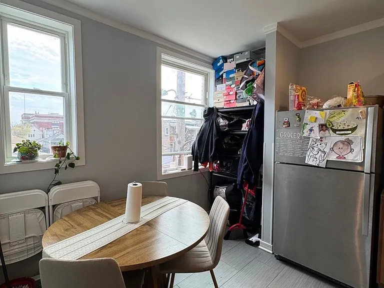 1148 N Keeler Ave #1W — Photo 4