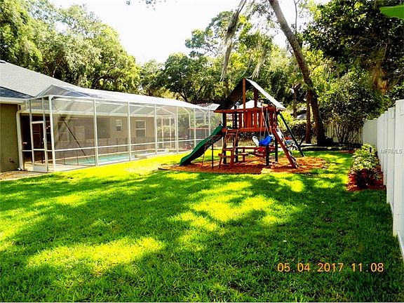 5th image of 2415 Valrico Forest Dr