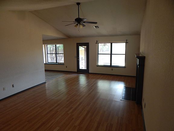 2nd image of 1212 Teakwood Dr