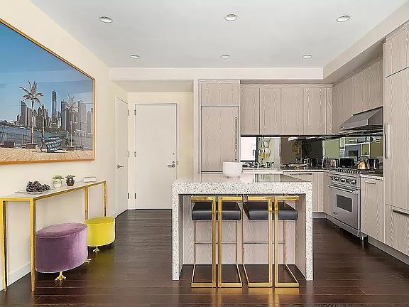 5th image of 37 Warren St APT 3B