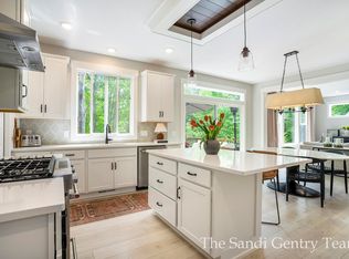 16485 Spring Tree Dr, Spring Lake, MI 49456