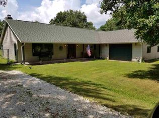 10011 N Garden Ln, Peoria, IL 61615