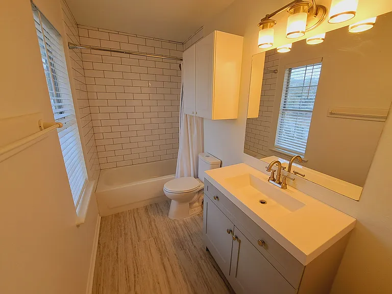 6703 Hill Oaks Dr #A — Photo 21