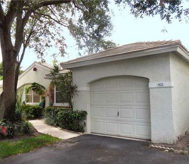 1st image of 821 NW 98th Ave