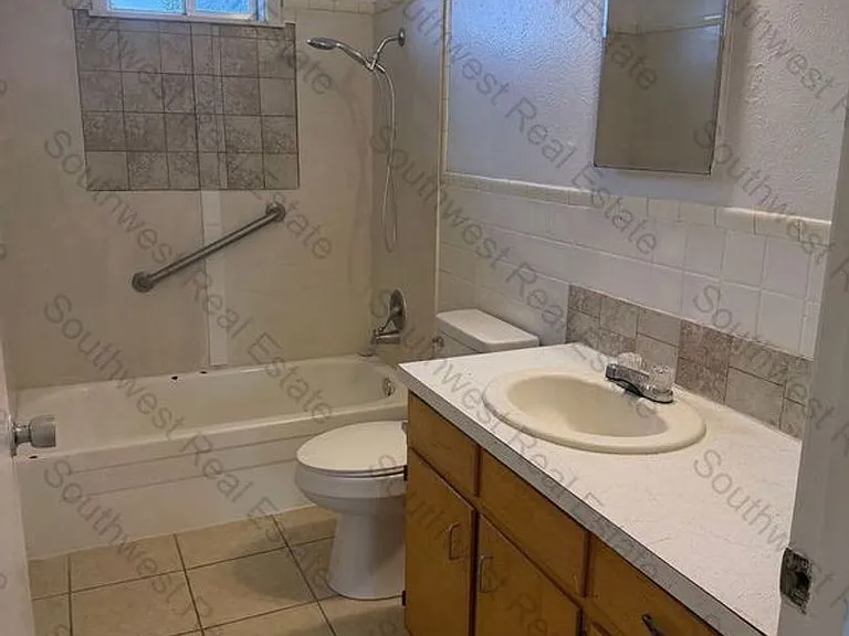 3025 Sheridan St — Photo 9