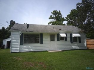 1038 Karnes Ave, Defiance, OH 43512