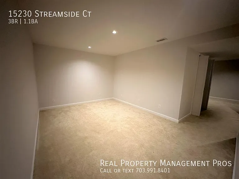 15230 Streamside Ct — Photo 19