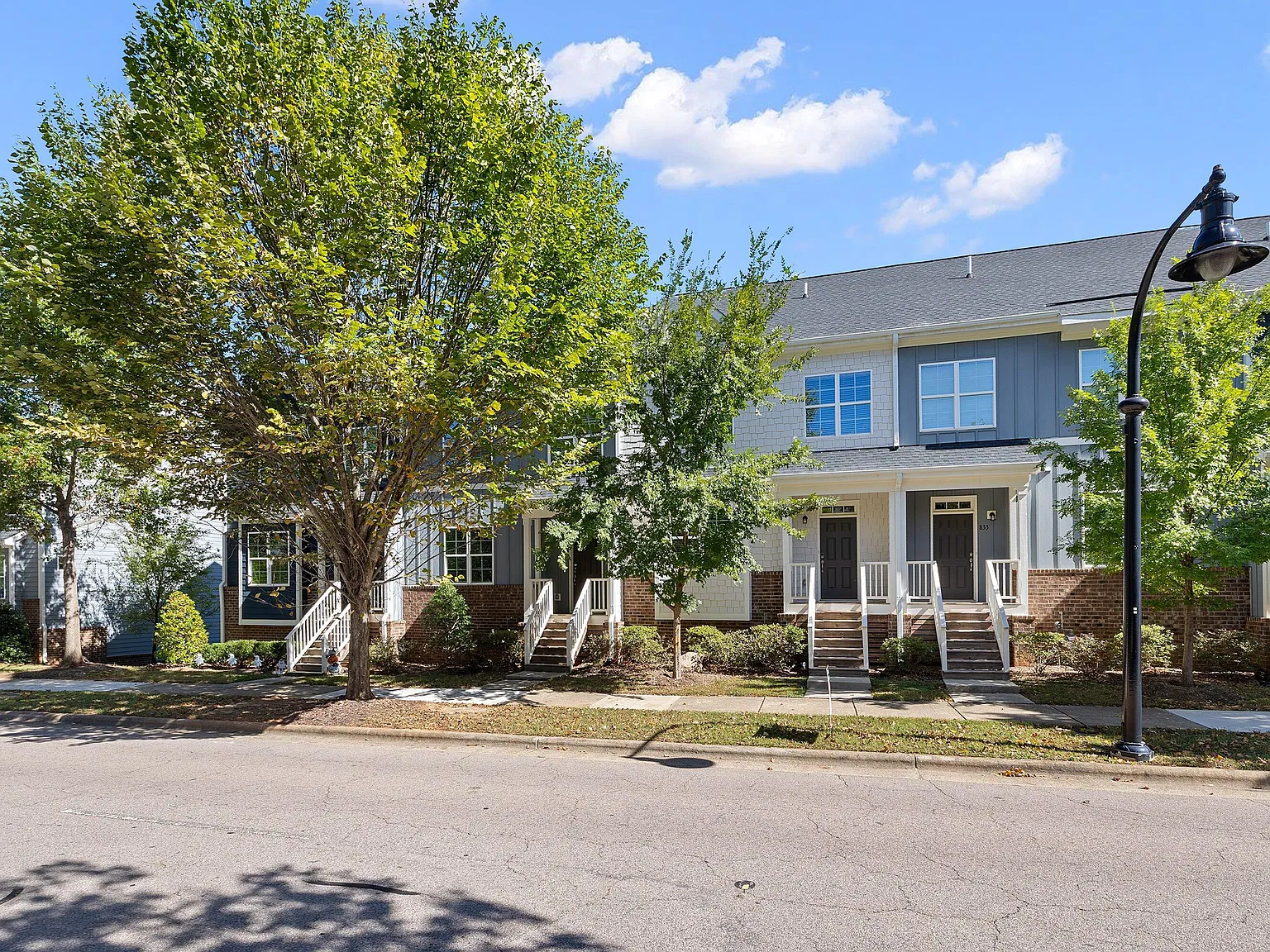 3 bed, 2.5 bath, 1800 sqft, $2,250 — Photo 3